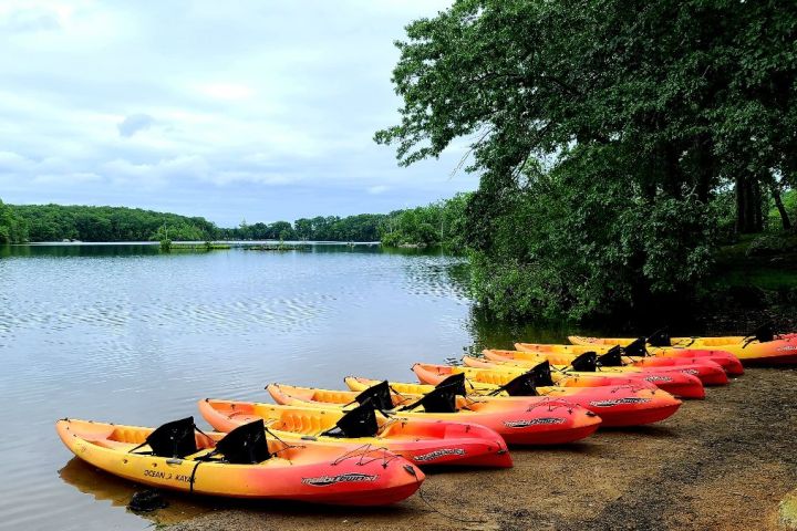 a small boat in a body of water